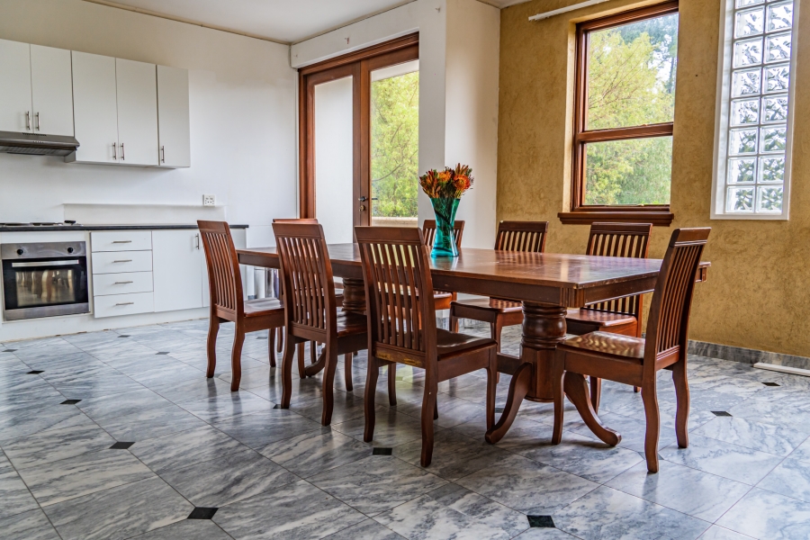 10 Bedroom Property for Sale in Bishopscourt Western Cape
